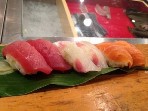 王道の中トロ、鯛、サーモン。