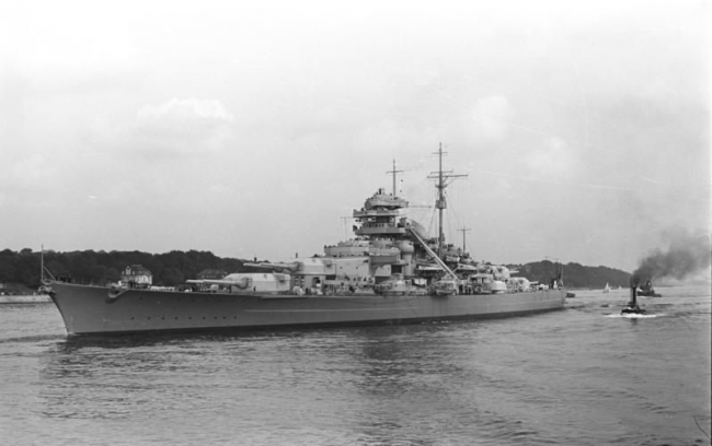 画像出典：https://ja.wikipedia.org/wiki/ビスマルク_(戦艦)