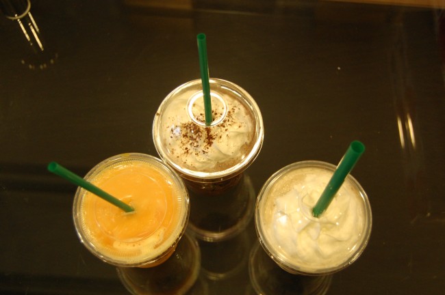 フラペチーノを買ってきてもらいました！