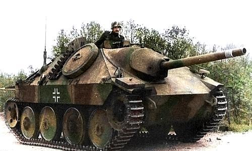 軽駆逐戦車ヘッツァー 画像出典：http://ona.blog.so-net.ne.jp/_pages/user/iphone/article?name=2010-01-22