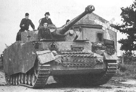 Ⅳ号戦車H型 画像出典：http://sensya-otoko.seesaa.net/article/8541387.html