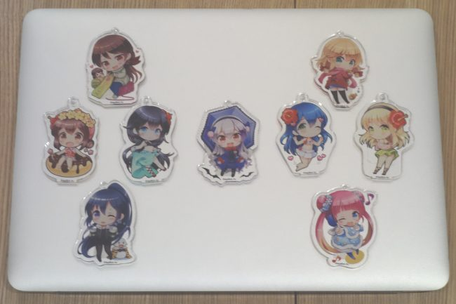PCには可愛らしいシールを。愛が感じられる。